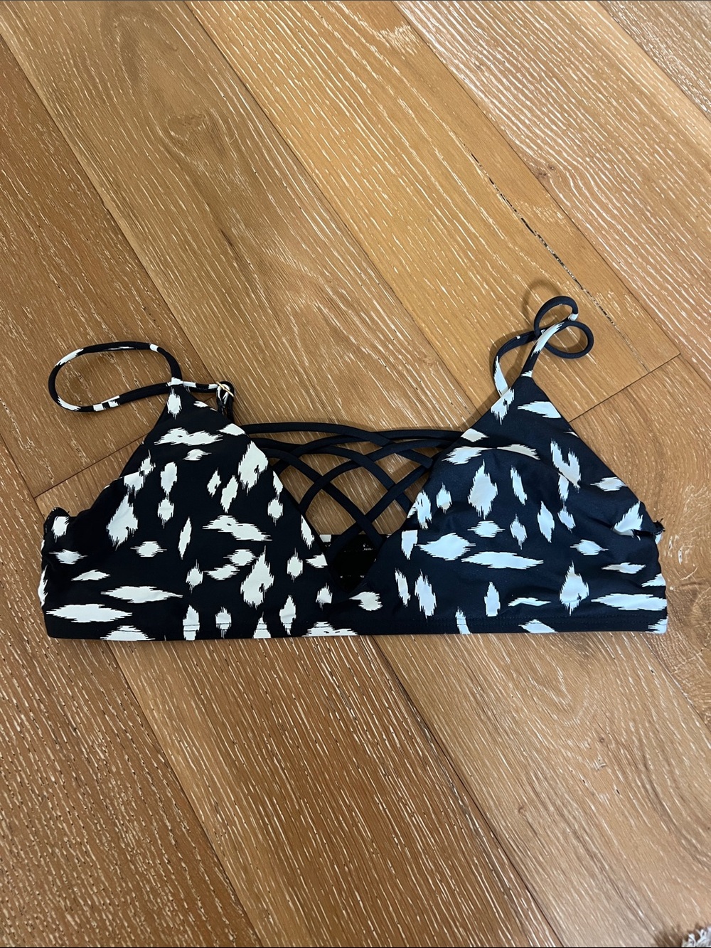 l*space Black and White Strappy Bikini Top